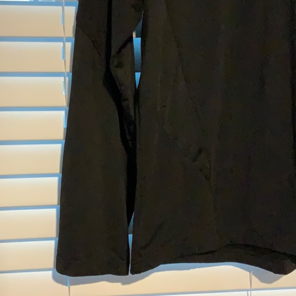 Black Reebok jacket - Picture 3 of 3